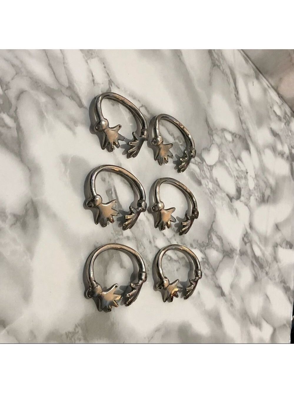 SET of 6 vintage Stainless Steel 'Handsy' napkin rings